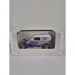 NIB SpecCast Die Cast University of Kentucky (UK) Football 1932 Ford Hot Rod